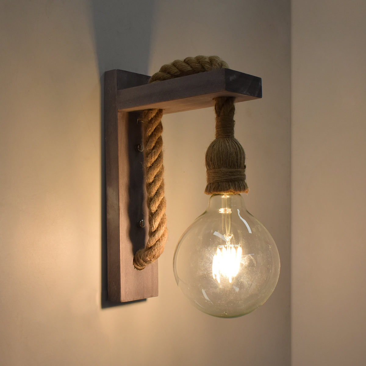 GloboStar® KENSI 00879 Vintage Επιτοίχιο Φωτιστικό Απλίκα Μονόφωτο 1 x E27 IP20 Γκρι Ξύλο με Μπεζ Σχοινί - Μ7 x Π20 x Υ30cm - ledmania.gr