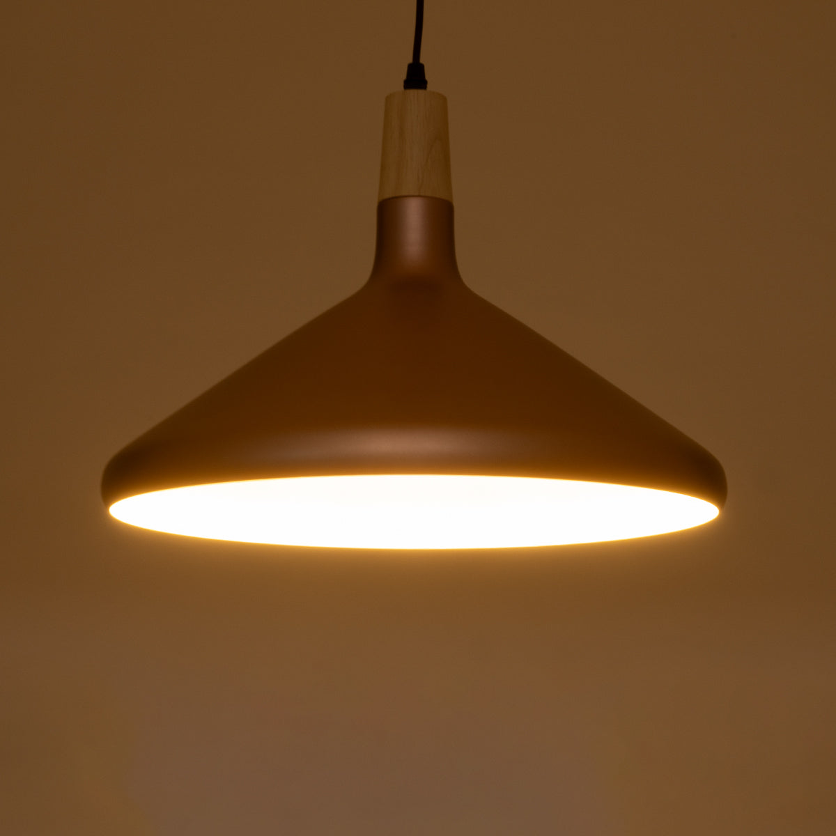 GloboStar® FERCLA 01223 Μοντέρνο Κρεμαστό Φωτιστικό Καμπάνα Μονόφωτο 1 x E27 IP20 Χάλκινο & Λευκό Μέταλλο - Μ40 x Π40 x Υ30cm - ledmania.gr