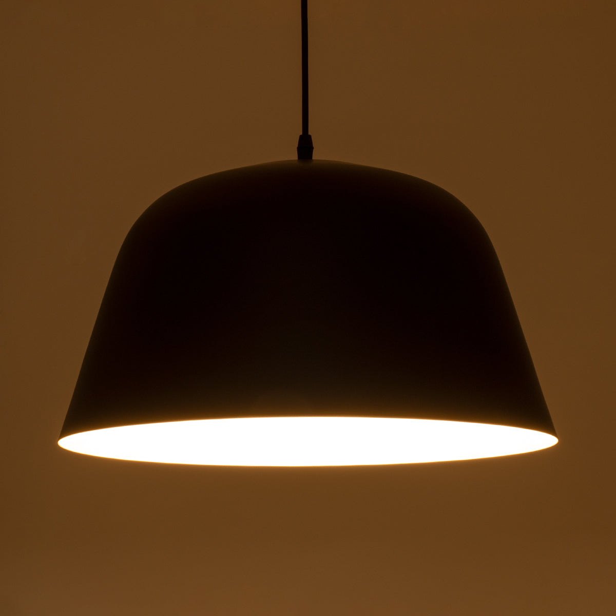 GLOBOSTAR® UPVALE 01281 Μοντέρνο Κρεμαστό Φωτιστικό Οροφής με Ντουί 1 x E27 AC 220-240V IP20 - Μαύρο & Λευκό - Μ40 x Π40 x Υ24cm