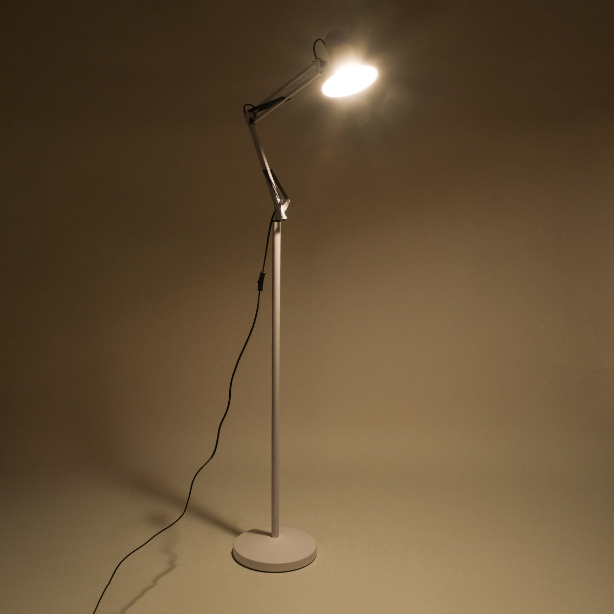 GLOBOSTAR® AUDREY 01471 Vintage Επιδαπέδιο Φωτιστικό με Ντουί 1 x E27 AC 220-240V IP20 - Λευκό - Μ15 x Π15 x Υ190cm - ledmania.gr