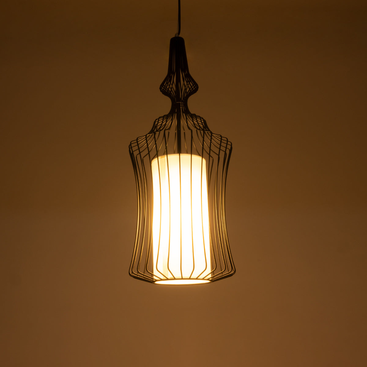 GLOBOSTAR® LILY 01559 Vintage Κρεμαστό Φωτιστικό Οροφής με Ντουί 1 x E27 AC 220-240V IP20 - Μαύρο & Λευκό - Μ25 x Π25 x Υ61cm