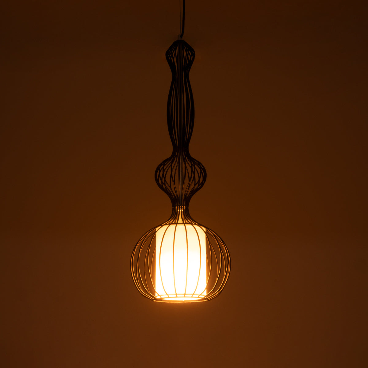 GLOBOSTAR® LILY 01560 Vintage Κρεμαστό Φωτιστικό Οροφής με Ντουί 1 x E27 AC 220-240V IP20 - Μαύρο & Λευκό - Μ25 x Π25 x Υ67cm - ledmania.gr