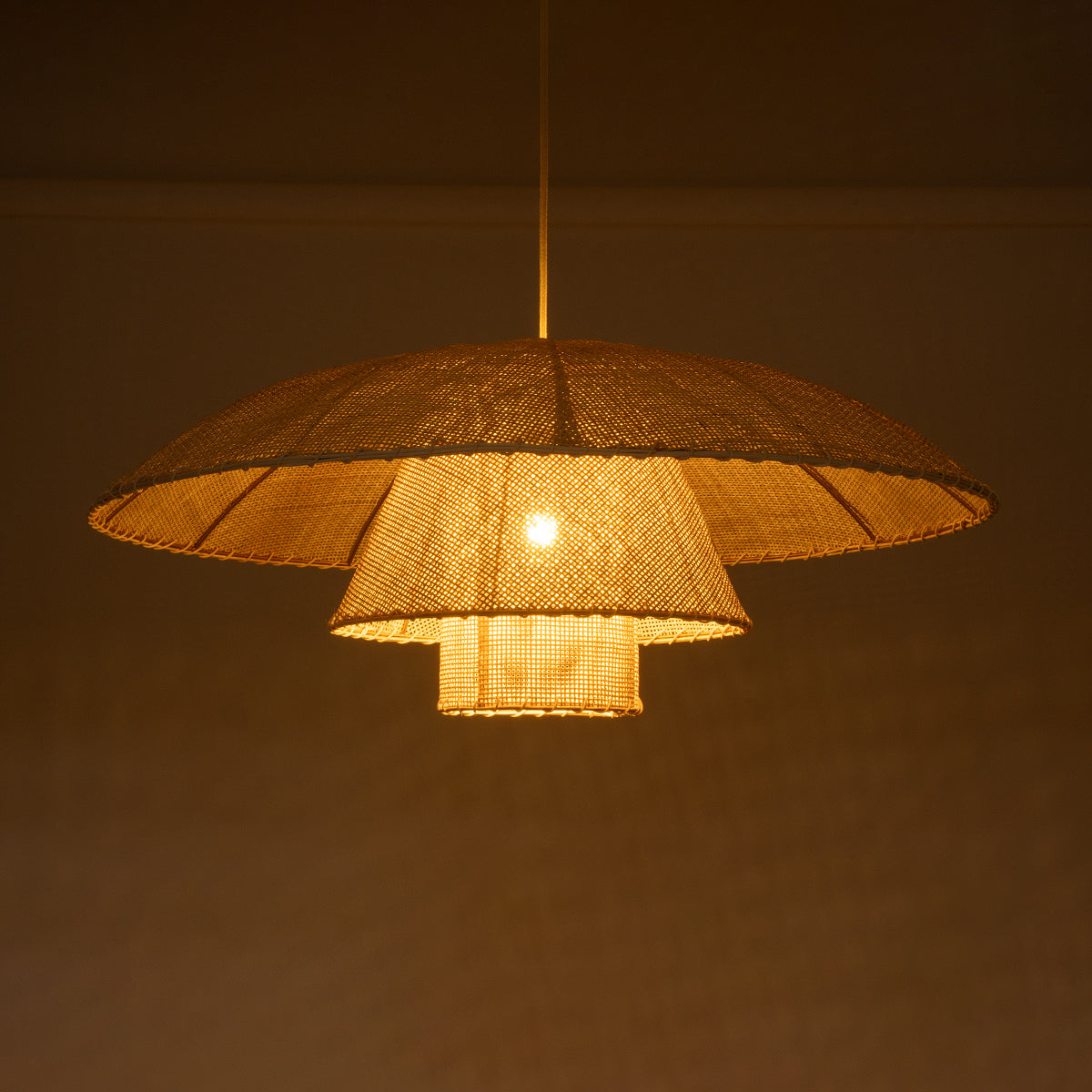 GloboStar® ZORA 02139 Boho Κρεμαστό Φωτιστικό Καμπάνα Μονόφωτο 1 x E27 IP20 Μπεζ Ύφασμα - Μ80 x Π80 x Υ32cm - ledmania.gr