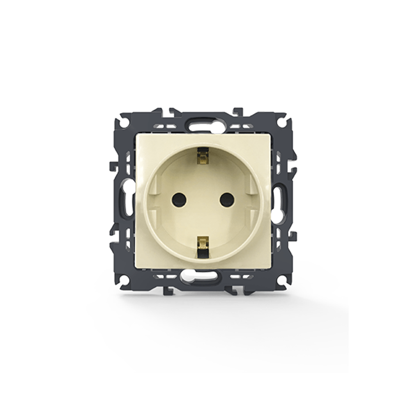 PRIME ΠΡΙΖΑ ΣΟΥΚΟ ΑΣΦΑΛΕΙΑΣ 1x2P+E 16A 250VAC IP20 ΙΒΟΥΑΡ σε λευκό φόντο, με έμφαση στο σχέδιο του υποδοχέα.