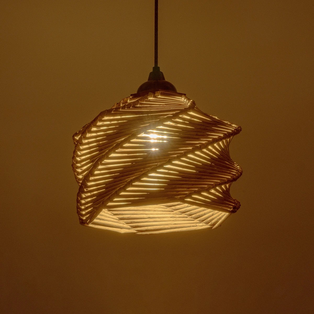 GLOBOSTAR® HUSLE 205-0044 Boho Κρεμαστό Φωτιστικό Οροφής με Ντουί 1 x E27 AC 220-240V IP20 - Μπεζ - M24 x Π24 x Υ21cm - ledmania.gr