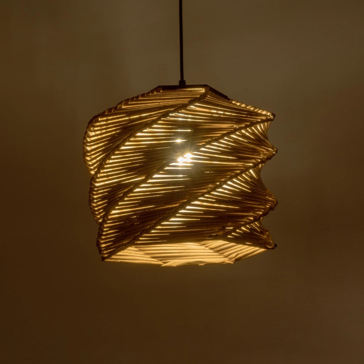 GLOBOSTAR® HUSLE 205-0045 Boho Κρεμαστό Φωτιστικό Οροφής με Ντουί 1 x E27 AC 220-240V IP20 - Μπεζ - M30 x Π30 x Υ28cm - ledmania.gr