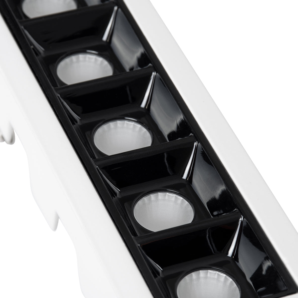 GloboStar® LUMINAR SUPERIOR 60318 Χωνευτό LED Spot Downlight TrimLess 10W 1400lm 36° AC 220-240V IP20 Μ14.8 x Π4.3 x Υ4.5cm - Λευκό με Μαύρο Κάτοπτρο - Φυσικό Λευκό 4500K - Bridgelux High Lumen Chip Gen2 - TÜV Certified Driver - 5 Years Warranty - ledmania.gr