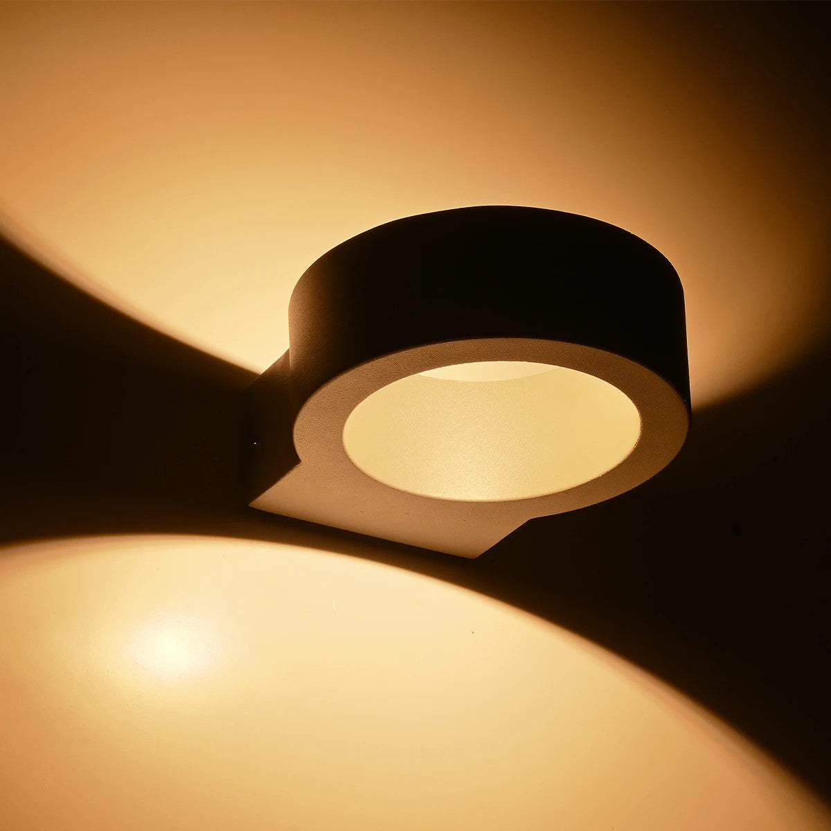 kelvo® AURA KLV-101-0114 Μοντέρνο Φωτιστικό Τοίχου - Απλίκα LED 7W 875lm 45° AC 220-240V Αδιάβροχο IP65 Θερμό Λευκό 2700K - Bridgelux COB Chip & TÜV SÜD Driver - Γκρι Ανθρακί Ματ - Μ15 x Π13 x Υ4.5cm - 5 Χρόνια Εγγύηση - ledmania.gr