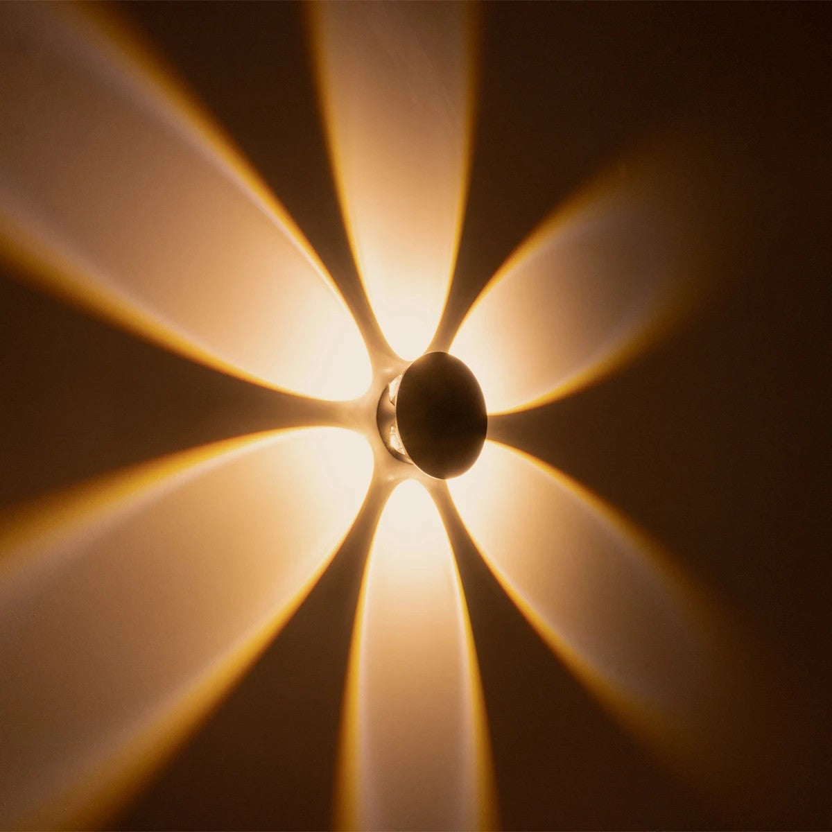 GLOBOSTAR® SOL 60690 Μοντέρνο Φωτιστικό Τοίχου - Απλίκα LED 12W 1500lm 30° AC 220-240V Αδιάβροχο IP65 Θερμό Λευκό 2700K - CREE XPE Chip & TÜV SÜD Driver - Μαύρο Ματ - Μ12 x Π5.5 x Υ12cm - 5 Χρόνια Εγγύηση - ledmania.gr