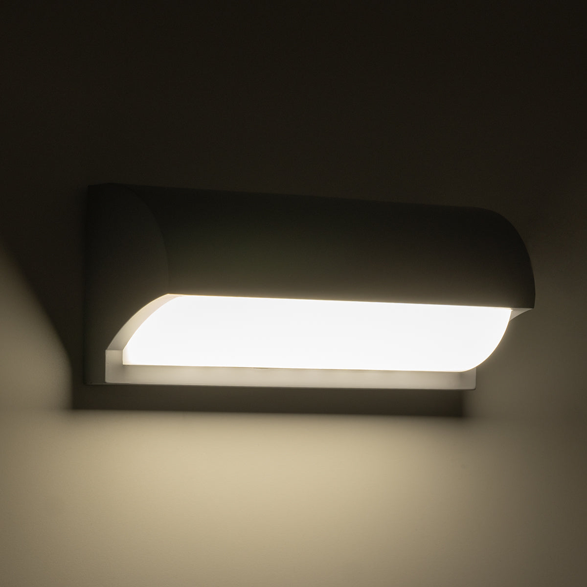 GLOBOSTAR® HORIZON 60692 Φωτιστικό Τοίχου - Απλίκα Εσωτερικού/Εξωτερικού Χώρου LED 15W 1575lm 120° AC175-265V Αδιάβροχο IP65 - Πλαστικό Σώμα - Φυσικό λευκό 4500K - Μ23.5 x Π11 x Υ10cm - Γκρι - Bridgelux Chip - 3 Χρόνια Εγγύηση - ledmania.gr