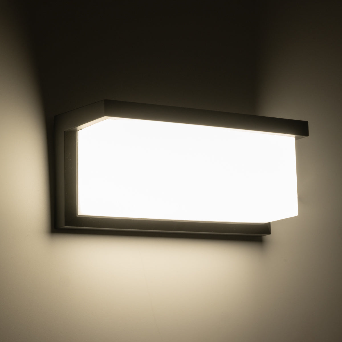 GLOBOSTAR® CITYSCAPE 60699 Μοντέρνο Φωτιστικό Τοίχου - Απλίκα LED 18W 1890lm 120° AC 220-240V Αδιάβροχο IP65 Φυσικό Λευκό 4500K - Bridgelux SMD Chip - Μαύρο Ματ - Μ23.5 x Π11 x Υ10cm - 3 Χρόνια Εγγύηση - ledmania.gr