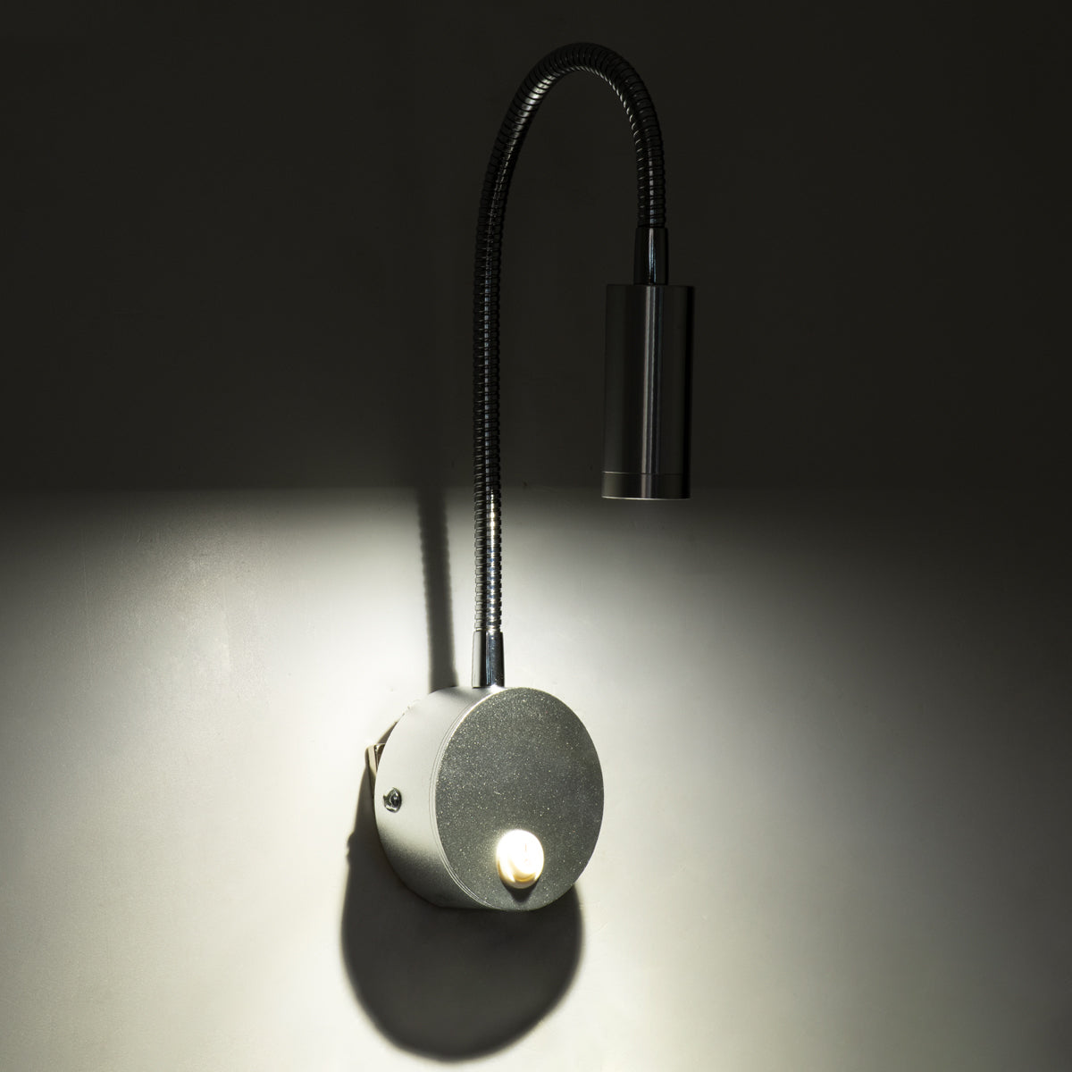 GloboStar® GOOSE 60879 Μοντέρνο Φωτιστικό Τοίχου - Απλίκα Ξενοδοχείου Bed Side LED 3W 300lm 36° AC 220-240V - Reading Light - Μ6.5 x Π15 x Υ24.5cm - Φυσικό Λευκό 4500K - Ασημί Νίκελ - ledmania.gr