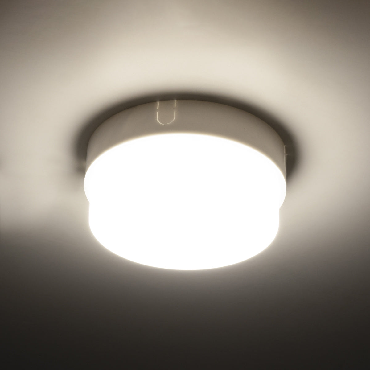 GloboStar® REVANO 61012 LED Πλαφονιέρα Οροφής Στρόγγυλη Φ12 12W 1140lm 180° AC 220-240V Αδιάβροχη IP54 Φ12 x Υ4.5cm Φυσικό Λευκό 4500K - 2 Χρόνια Εγγύηση - ledmania.gr