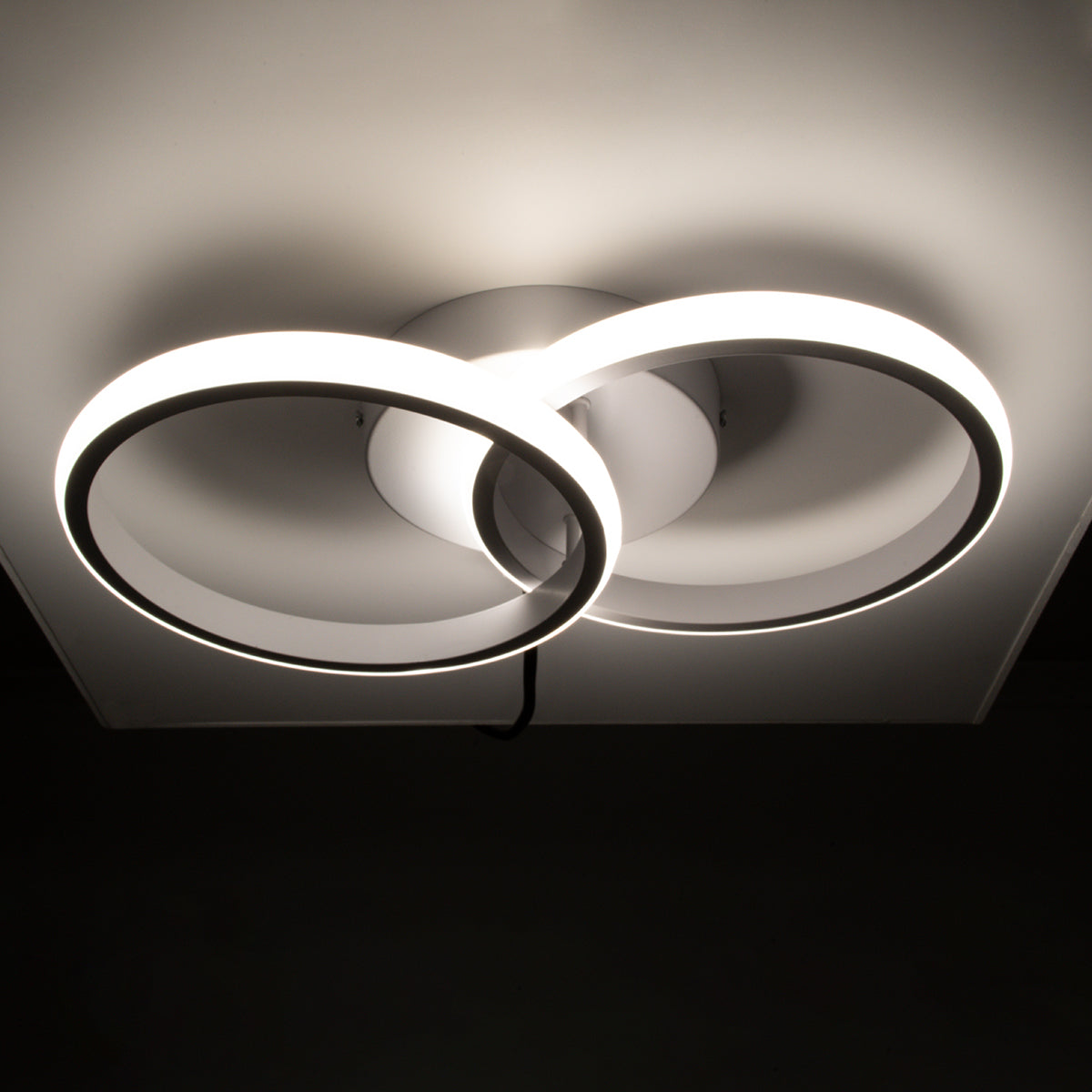 GLOBOSTAR® CORA 61059 Μοντέρνο Φωτιστικό Οροφής LED 18W 2160lm 300° AC 220-240V IP20 Ρυθμιζόμενο Λευκό CCT με On/Off 2700K/4500K/6000K - Lumileds SMD Chip - Λευκό Ματ - Μ36 x Π20.5 x Υ7cm - 3 Χρόνια Εγγύηση