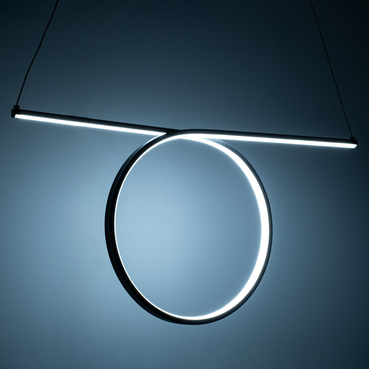 GLOBOSTAR® ROME 61294 Μοντέρνο Κρεμαστό Φωτιστικό Οροφής LED 24W 2640lm 200° AC 220-240V IP20 Ρυθμιζόμενο Λευκό CCT με On/Off 2700K/4500K/6000K - Lumileds SMD Chip - Μαύρο Ματ - Μ65.5 x Π4 x Υ33cm - 3 Χρόνια Εγγύηση - ledmania.gr
