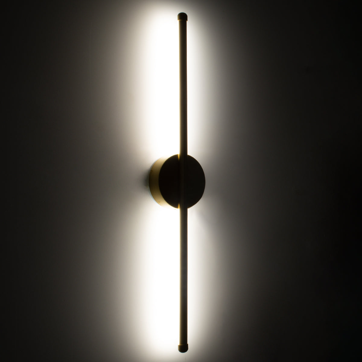 GLOBOSTAR® DIADEM 61329 Μοντέρνο Φωτιστικό Τοίχου - Απλίκα LED 9W 1080lm 120° AC 220-240V IP20 Ρυθμιζόμενο Λευκό CCT με On/Off 2700K/4500K/6000K - Lumileds SMD Chip - Μαύρο Ματ - Μ10 x Π4 x Υ60cm - 3 Χρόνια Εγγύηση - ledmania.gr