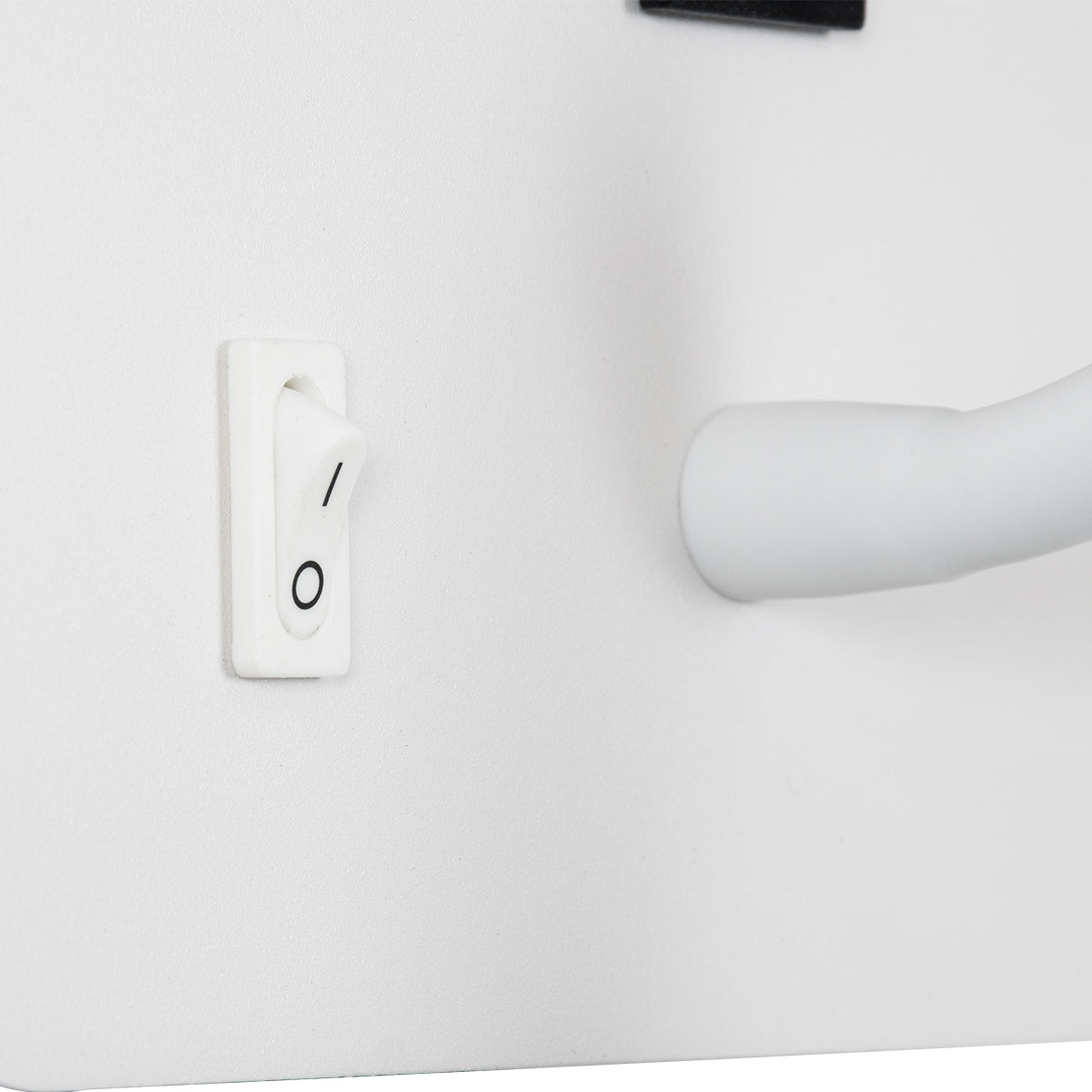 GloboStar® IBIS 61368 Μοντέρνο Φωτιστικό Τοίχου - Απλίκα Ξενοδοχείου Bed Side LED 10W 1100lm 36° & 360° AC 220-240V - Reading Light & Up/Down Light - Φορτιστής USB 3A - Μ10 x Π6.1 x Υ18cm - Φυσικό Λευκό 4500K - Λευκό - ledmania.gr