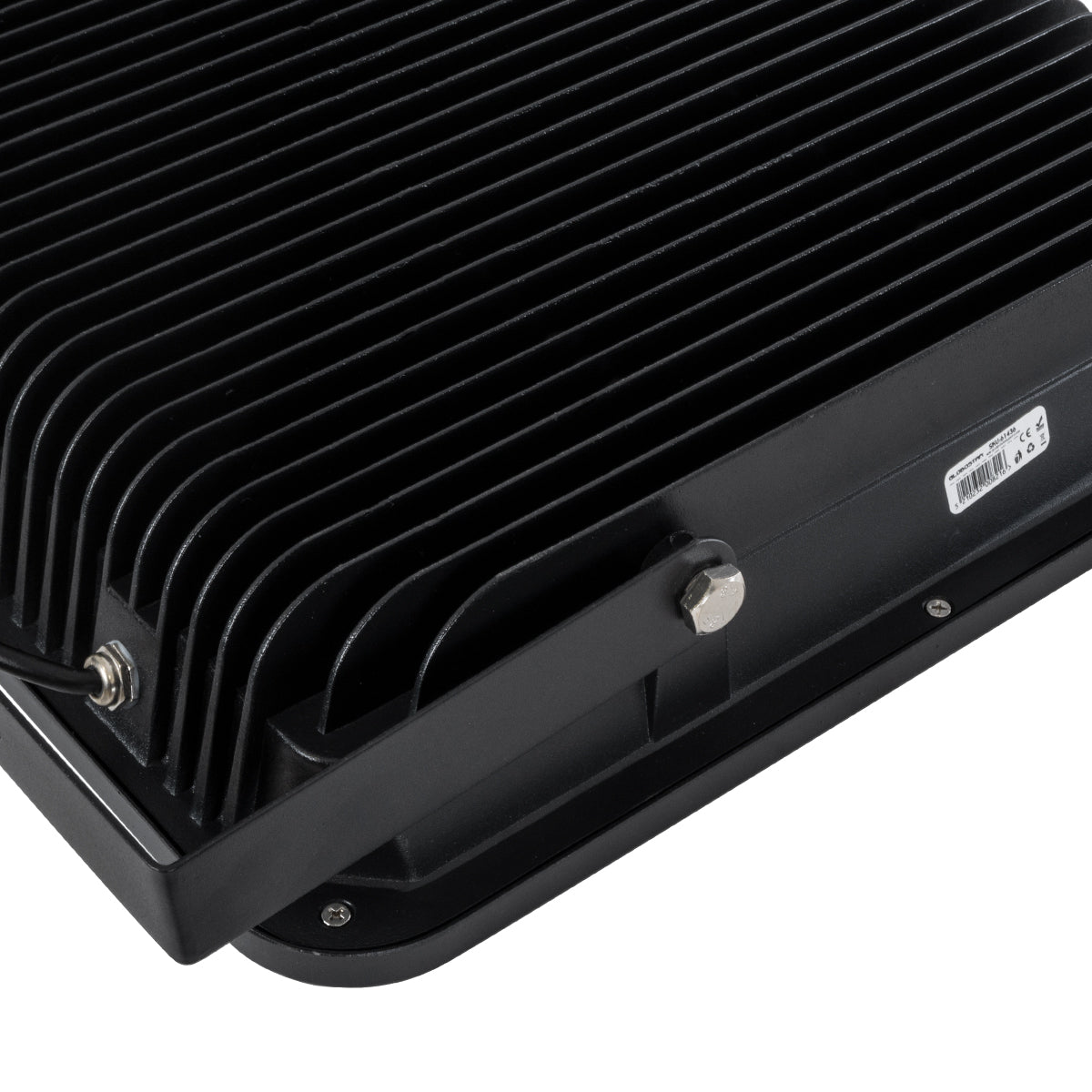 GloboStar® TITAN 61436 Επαγγελματικός Προβολέας για Γήπεδα Tennis & Ποδοσφαίρου 5x5 LED 540W 67500lm 60°x90° FishEye AC 220-240V - Αδιάβροχος IP67 - Μ38 x Π8 x Υ42cm - Μαύρο - Φυσικό Λευκό 5000K - LUMILEDS Chips - TÜV Rheinland Certified - 5 Χρόνια Εγγ... - ledmania.gr