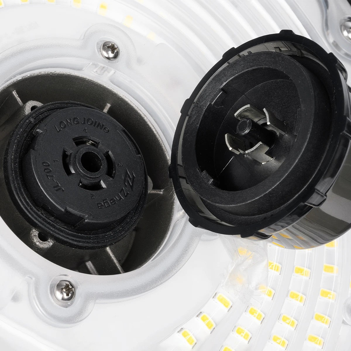 GLOBOSTAR® INDUSTRY-CAP 61707 Κάλυμμα με Zhaga Socket για τα Βιομηχανικά Φωτιστικά Καμπάνες High Bay UFO Τεχνολογίας Smart Group Linkable Control System 2.4Ghz Αδιάβροχο IP65 Μαύρο Πλαστικό ABS - Μ5 x Π5 x Υ3.5cm - ledmania.gr