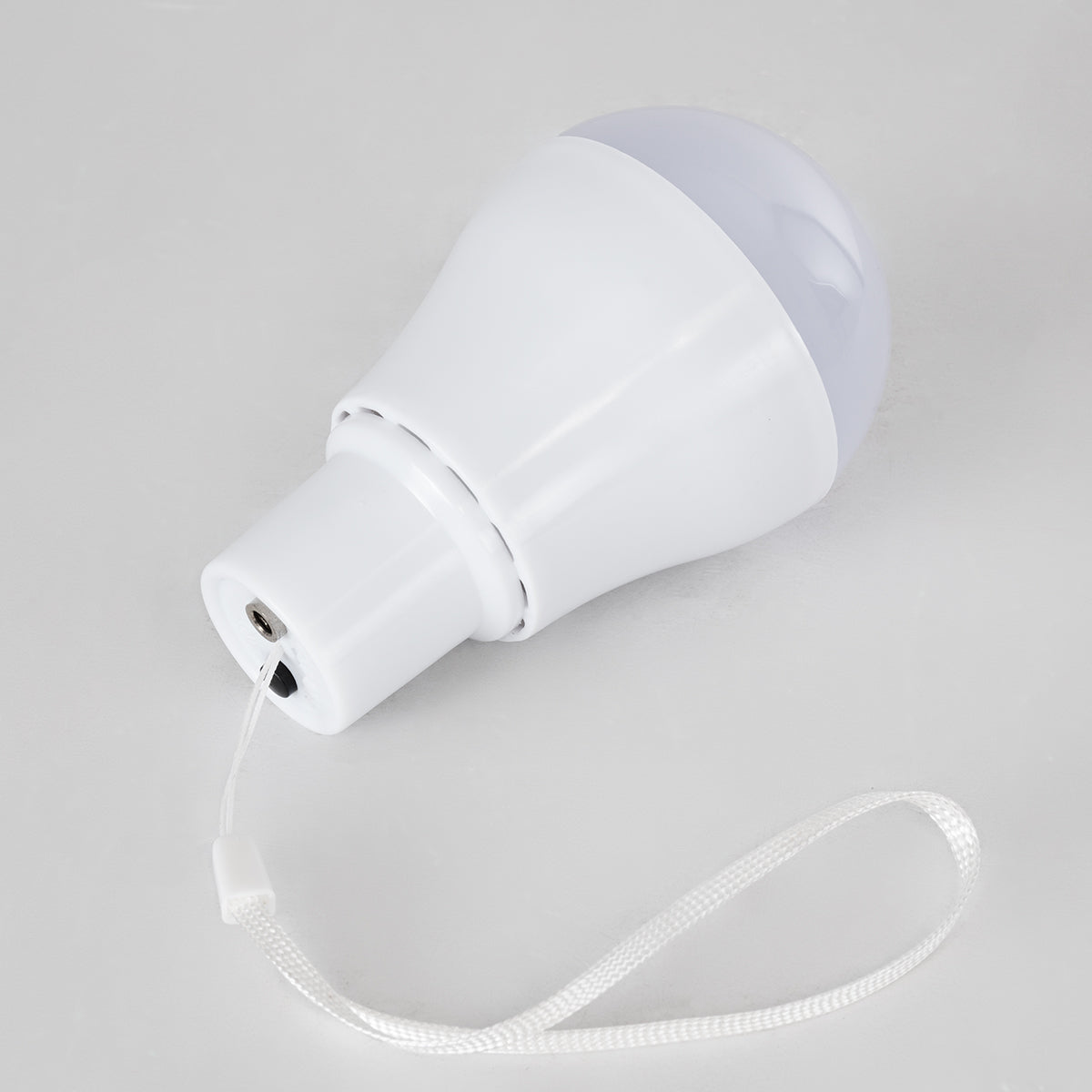 GLOBOSTAR® SOLARLAMP 71502 Λάμπα A60 LED 3W 150lm 260° DC 5V με Φωτοβολταϊκό Panel 5V 0.2W & Επαναφορτιζόμενη Μπαταρία Li-ion 3.2V 600mAh IP20 Ψυχρό Λευκό 6000K - Μ6 x Π6 x Υ10cm - 2 Χρόνια Εγγύηση - ledmania.gr