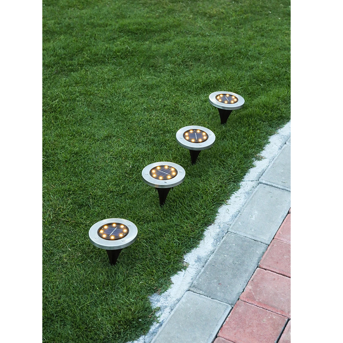 GloboStar® 71503 Αυτόνομο Ηλιακό Φωτιστικό Κήπου LED SMD 3W 170lm με Ενσωματωμένη Μπαταρία 600mAh - Φωτοβολταϊκό Πάνελ με Αισθητήρα Ημέρας-Νύχτας Αδιάβροχο IP65 Θερμό Λευκό 3000K - ledmania.gr