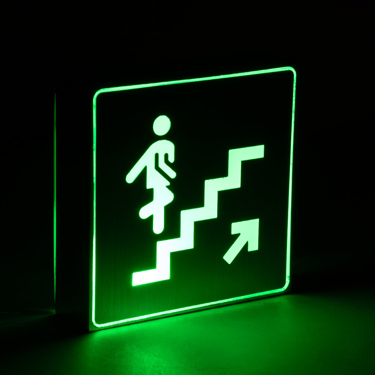 GloboStar® SENSATI 75659 Φωτιστικό Τοίχου Ένδειξης STAIRS UP ARROW LED 1W AC 220-240V IP20 - Σώμα Αλουμινίου - Μ11 x Π11 x Υ3cm - Πράσινο - ledmania.gr