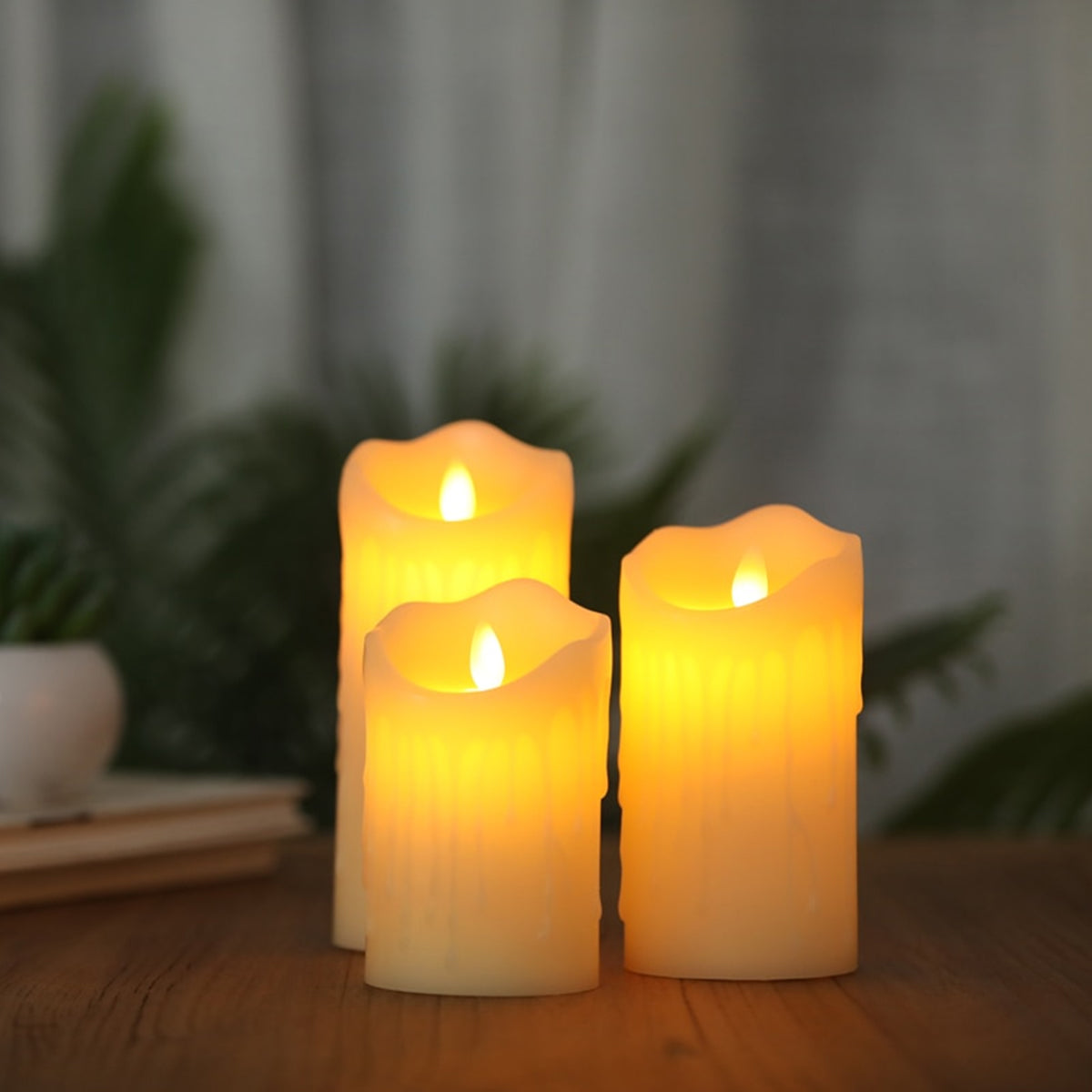 GloboStar® 79561 ΣΕΤ 3 Διακοσμητικών Realistic Κεριών Παραφίνης με LED Εφέ Κινούμενης Φλόγας - Μπαταρίας & Ασύρματο Χειριστήριο IR Σχέδιο Λιωμένο Κερί Θερμό Λευκό 3000K Dimmable - ledmania.gr