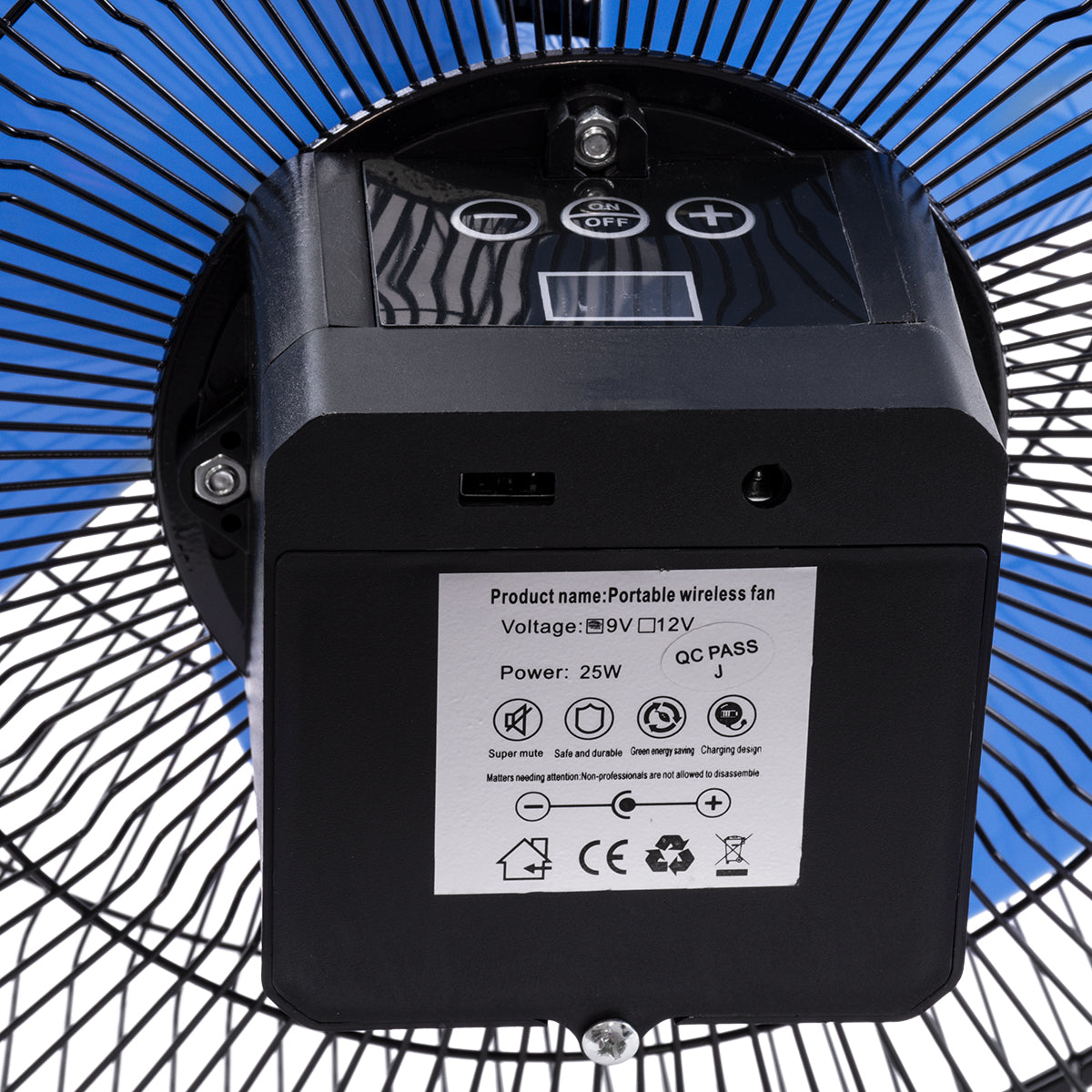 GloboStar® SOLARO-FAN 85351 Solar Fan Αυτόνομος Ηλιακός Επιδαπέδιος Ανεμιστήρας 25W 2 Λειτουργιών Ρεύματος με AC 220-240V ή με Φωτοβολταϊκό Panel 9V 12W & Επαναφορτιζόμενη Μπαταρία Li-ion 7.4V 4400mAh - 12 Ταχύτητες - Ενσωματωμένο USB 2.0 Charger Συσκε... - ledmania.gr