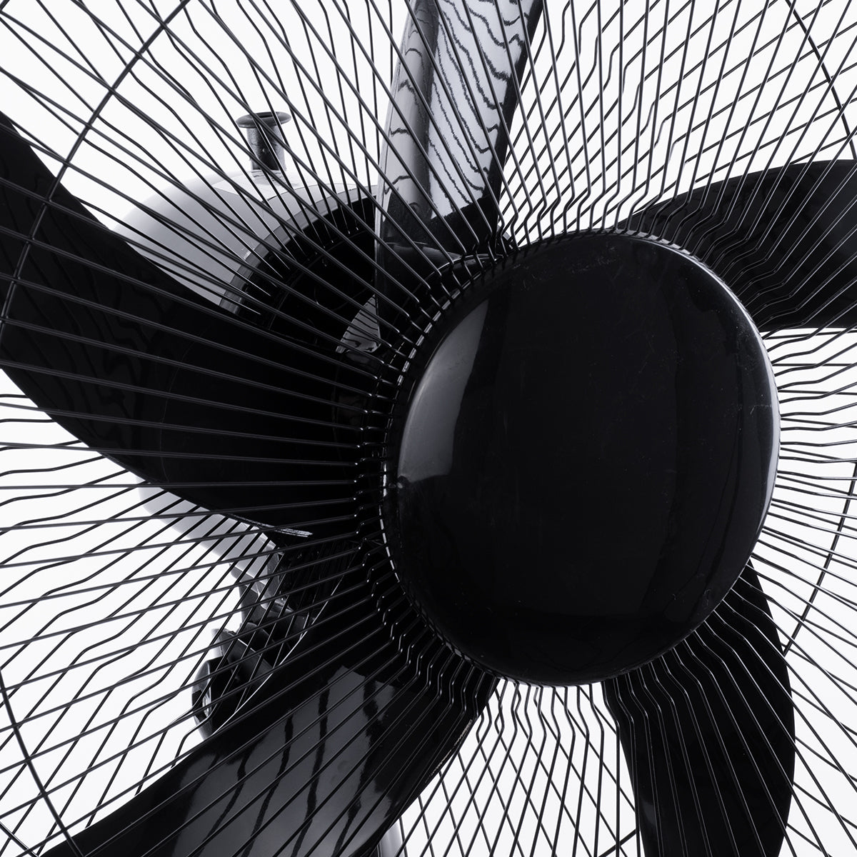 GloboStar® SOLARA-FAN 85356 Solar Fan Αυτόνομος Ηλιακός Επιδαπέδιος Ανεμιστήρας 25W 2 Λειτουργιών Ρεύματος με AC 220-240V ή με Φωτοβολταϊκό Panel 9V 12W & Επαναφορτιζόμενη Μπαταρία Li-ion 7.4V 4400mAh - 3 Ταχύτητες - Ενσωματωμένο USB 2.0 Charger Συσκευ... - ledmania.gr
