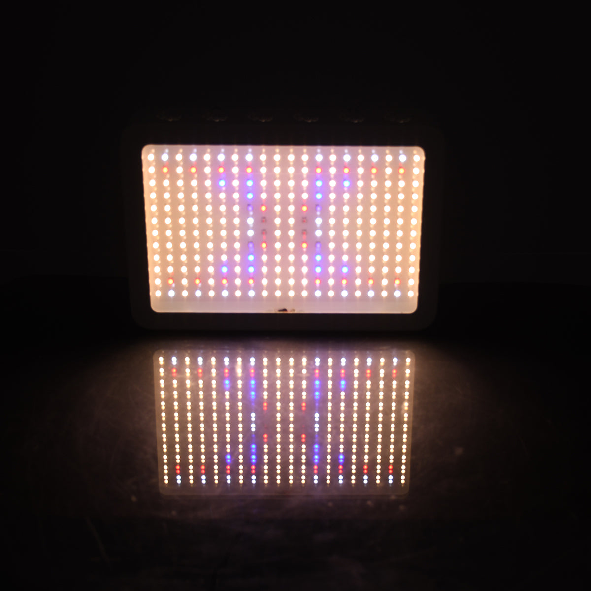 GloboStar® 85952 Grow Light Full Spectrum LED Φωτιστικό Ανάπτυξης Φυτών Θερμοκηπίου SMD 2835 174W 160° AC230V IP54 Εσωτερικού Χώρου για Κάλυψη Επιφάνειας 3m x 3m Πλήρους Φάσματος Φωτισμού - ledmania.gr