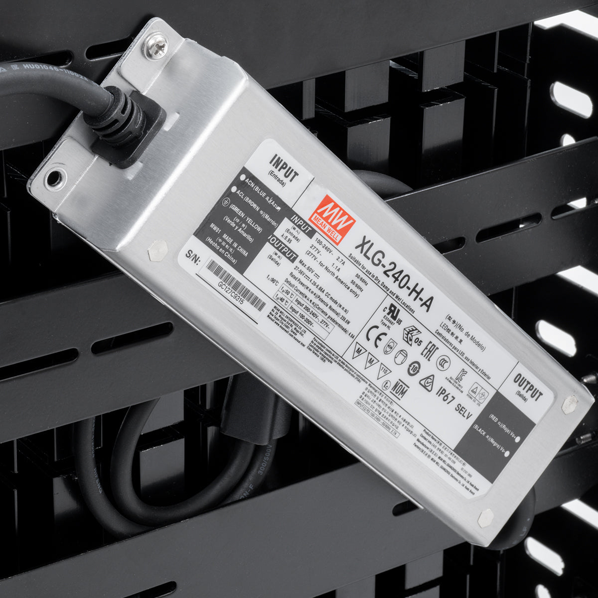 GLOBOSTAR® GOLIATH 90104 Προβολέας για Γήπεδα Tennis & Ποδοσφαίρου 5x5 LED 500W 75000lm 75°x135° SDCM<5 Fish Eye Lens AC 220-240V Αδιάβροχο IP65 IK08 Φυσικό Λευκό 5000K - Lumileds SMD Chip & Mean Well Driver - Μαύρο Ματ - Μ62 x Π22 x Υ45cm - 5 Χρόνια Ε...