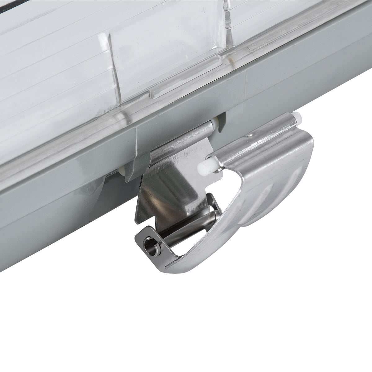 GLOBOSTAR® VIGAS 90613 Γραμμικό Βιομηχανικό Φωτιστικό Σκαφάκι Tri-Proof με Μεταλλικά Clips για 2 x Λάμπες T8 G13 120cm Τύπου Φθορίου LED Τροφοδοσίας Ενός Άκρου 120° AC 220-240V Αδιάβροχο IP65 - Γκρι με Διάφανο Κάλυμμα Πλαστικό PC - Μ126 x Π11.5 x Υ9cm
