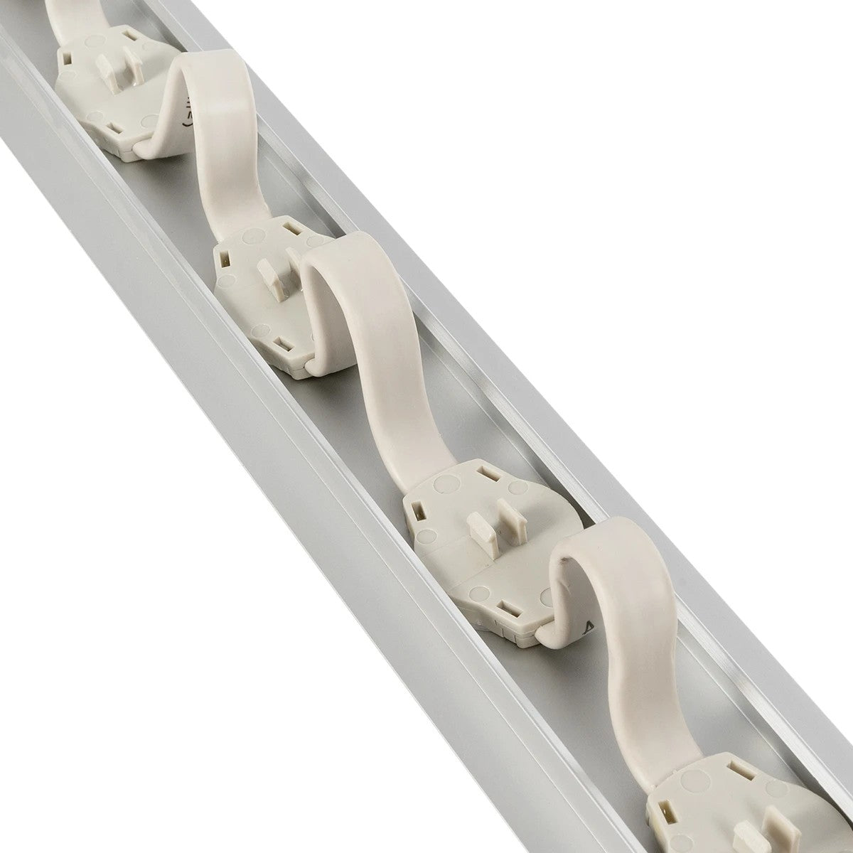 GloboStar® 90829 Μεταλλικο Καλυμμα 1 Μέτρου 15 Τεμαχίων για Ψηφιακή Αλυσίδα Γιρλάντα 20 Σποτ LED με Κωδικό 90140 Ασημί Μ100 x Π4.7 x Υ1cm - ledmania.gr