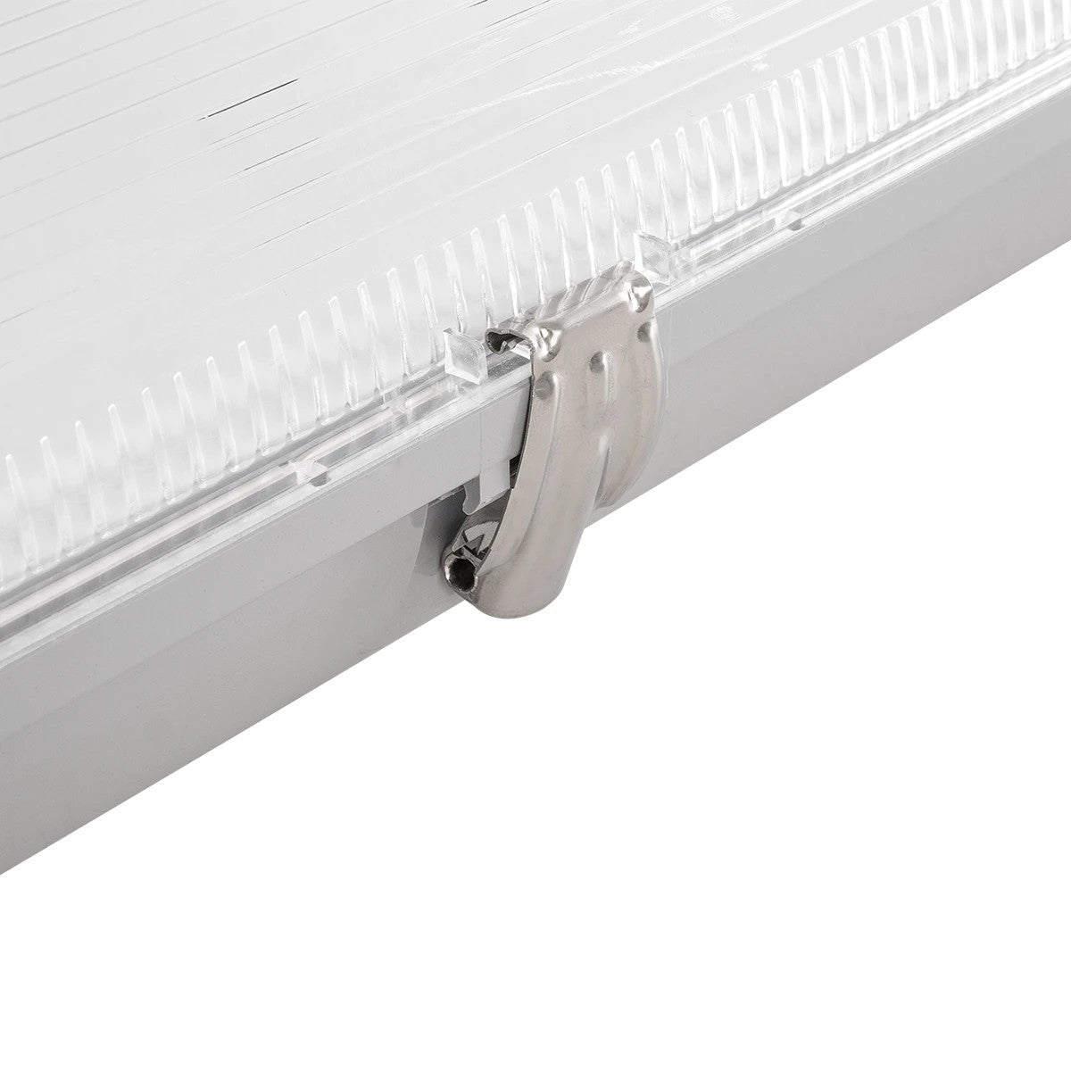 GLOBOSTAR® VIGAS 999-0250 Γραμμικό Βιομηχανικό Φωτιστικό Σκαφάκι Tri-Proof με Μεταλλικά Clips για 2 x Λάμπες T8 G13 90cm Τύπου Φθορίου LED Τροφοδοσίας Ενός Άκρου 120° AC 220-240V Αδιάβροχο IP65 - Γκρι με Διάφανο Κάλυμμα Πλαστικό PC - Μ100 x Π15 x Υ10cm - ledmania.gr
