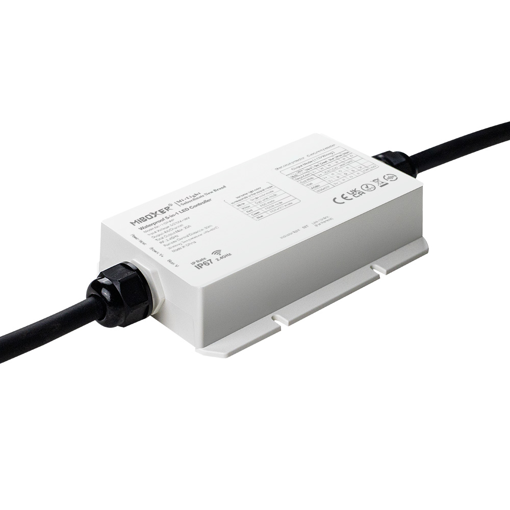 ΕΛΕΓΚΤΗΣ ΑΔΙΑΒΡΟΧΟΣ 2,4 GHz 5 ΣΕ 1 LED ΤΑΙΝΙΑ