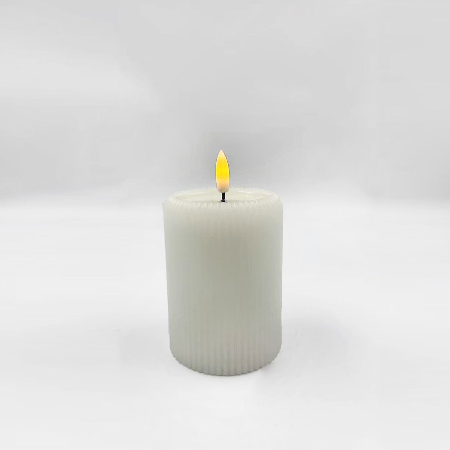 LED BATTERY WHITE WAX CANDLE WITH WATER EFFECT FLICKERING 2AA BATTERIES (NOT INCLUDED) 75x100mm