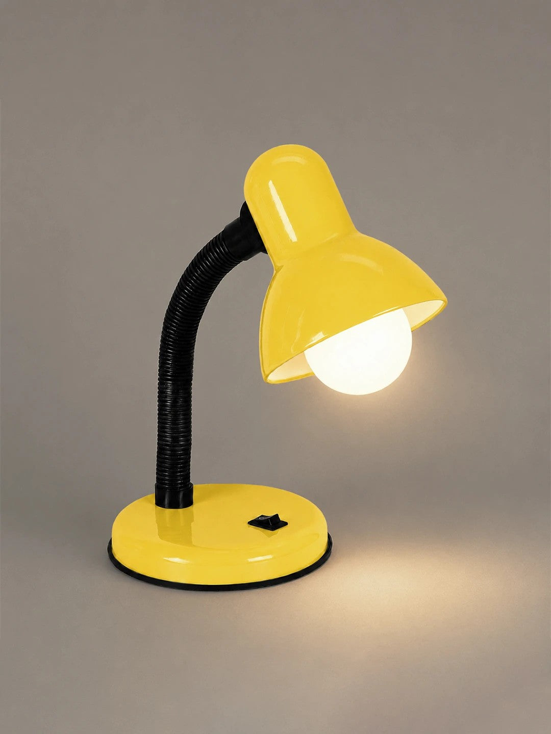 GLOBOSTAR® STUDENT GLB-102-0013 Μοντέρνο Επιτραπέζιο Φωτιστικό Πορτατίφ με Ντουί 1 x E27 AC 220-240V IP20 - Κίτρινο & Μαύρο - Μ14 x Π14 x Υ32cm