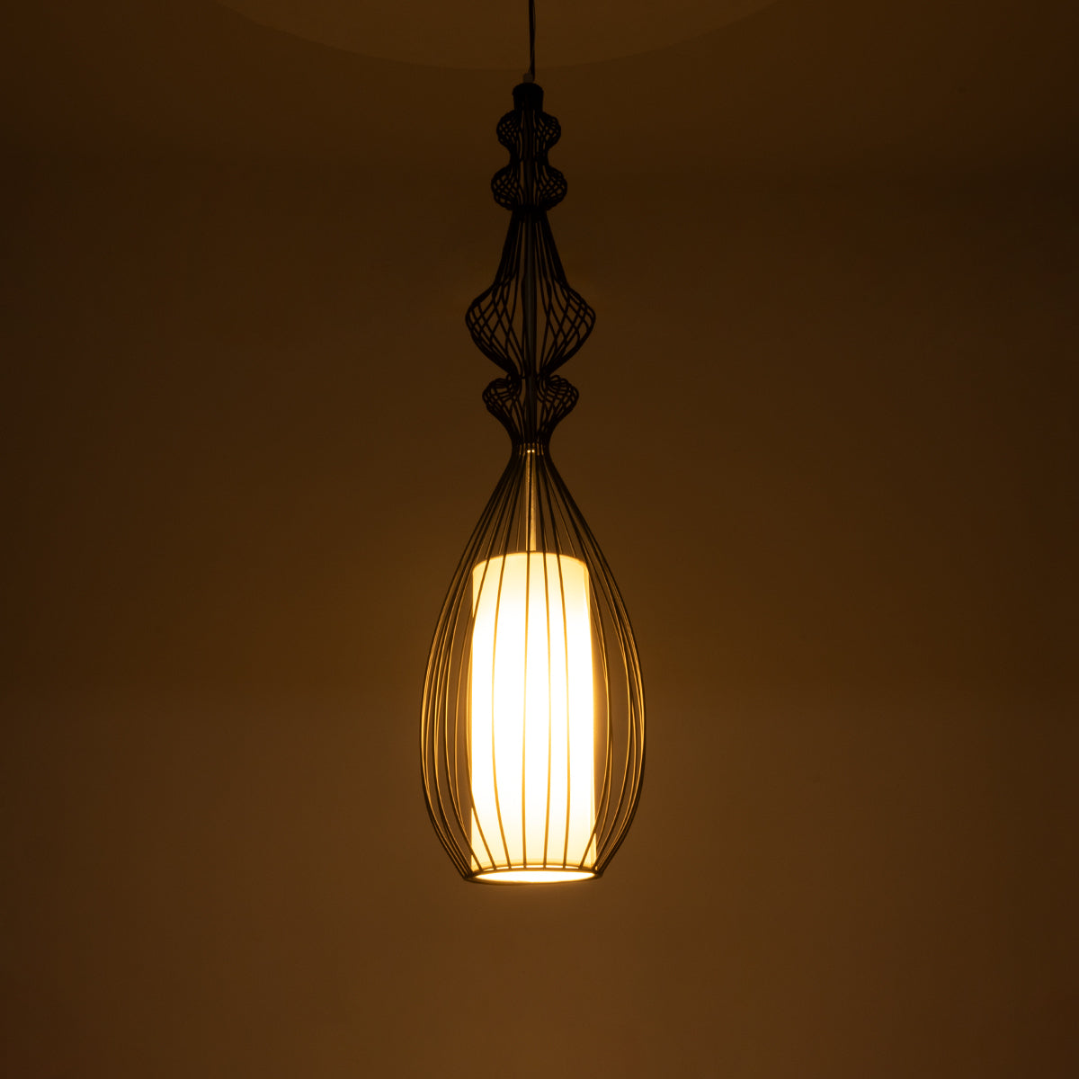 GLOBOSTAR® LILY 01561 Vintage Κρεμαστό Φωτιστικό Οροφής με Ντουί 1 x E27 AC 220-240V IP20 - Μαύρο & Λευκό - Μ90 x Π90 x Υ20cm - ledmania.gr