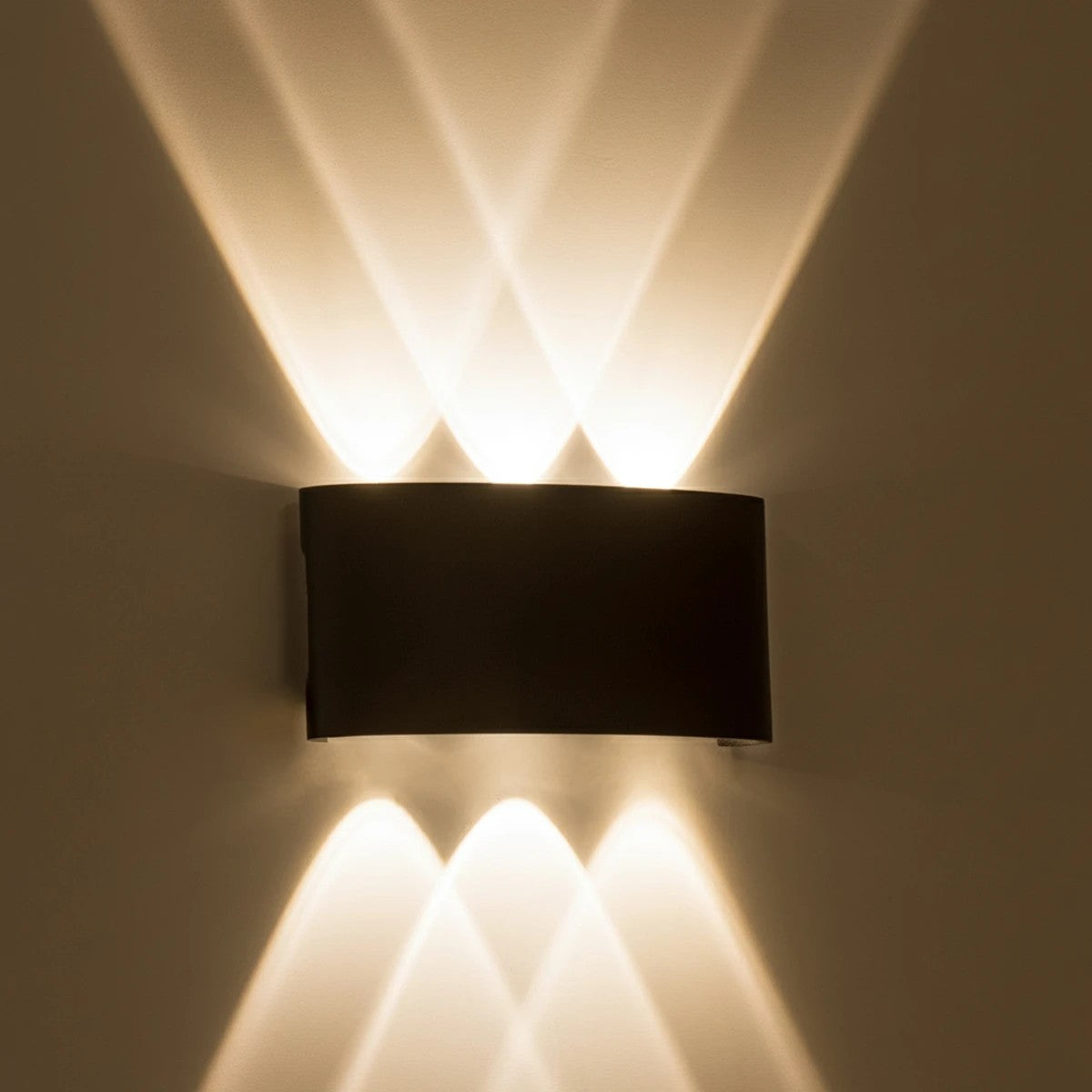 kelvo® SIXOAD KLV-101-0009 Φωτιστικό Τοίχου / Απλίκα LED 18W 1980lm 30° AC 220-240V Αδιάβροχο IP65 Φυσικό Λευκό 4500K - CREE XPE Chip & TÜV SÜD Driver - Μαύρο Ματ - Μ17 x Π4 x Υ8cm - 5 Χρόνια Εγγύηση - ledmania.gr