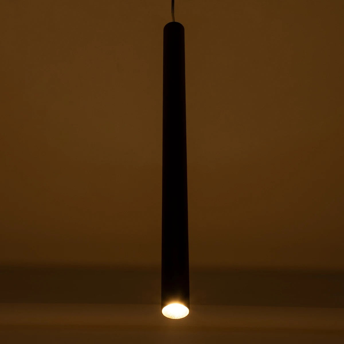 kelvo® CANAL KLV-101-0072 Κρεμαστό Φωτιστικό Οροφής LED 7W 700lm 36° AC 220-240V IP20 Θερμό Λευκό 2700K - Bridgelux COB Chip & TÜV SÜD Driver - Μαύρο Ματ - Μ4 x Π4 x Υ60cm - 5 Χρόνια Εγγύηση - ledmania.gr