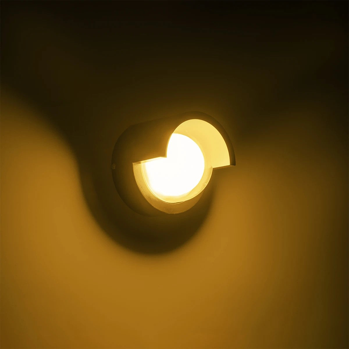 kelvo® NEXA KLV-101-0252 Φωτιστικό Τοίχου / Απλίκα LED 6W 600lm 180° AC 220-240V Αδιάβροχο IP65 Θερμό Λευκό 2700K - Sanan SMD Chip & TÜV SÜD Driver - Μαύρο Ματ - Μ11 x Π9 x Υ11cm - 5 Χρόνια Εγγύηση