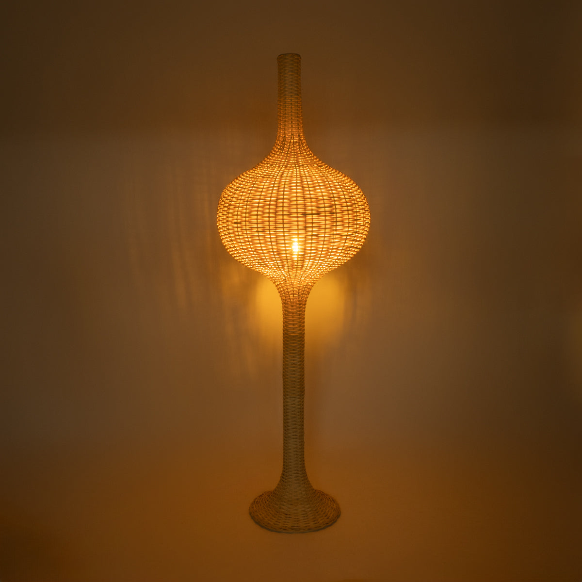 GloboStar® ALADDIN 02051 Boho Επιδαπέδιο Φωτιστικό Μονόφωτο 1 x E27 AC220-240V IP20 - Φ50 x Υ150cm - Μπεζ Μπαμπού Πλέγμα - 5 Χρόνια Εγγύηση - ledmania.gr