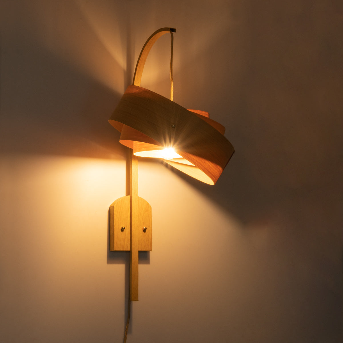 GloboStar® KALAMA 02223 Boho Φωτιστικό Τοίχου - Απλίκα Μονόφωτο 1 x E27 AC220-240V IP20 - Μ30 x Π40 x Υ70cm - Μπεζ Ξύλινο Μπαμπού Πλέγμα - 5 Χρόνια Εγγύηση - ledmania.gr