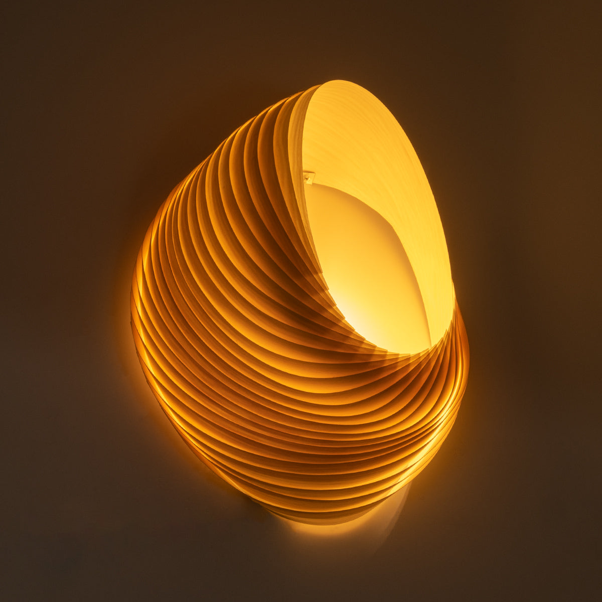 GloboStar® SALREL 02224 Boho Φωτιστικό Τοίχου - Απλίκα Μονόφωτο 1 x E27 AC 220-240V IP20 - Μ30 x Π22 x Υ38cm - Μπεζ Λεπτό Φύλλο Ξύλου Πλέγμα - 5 Χρόνια Εγγύηση - ledmania.gr