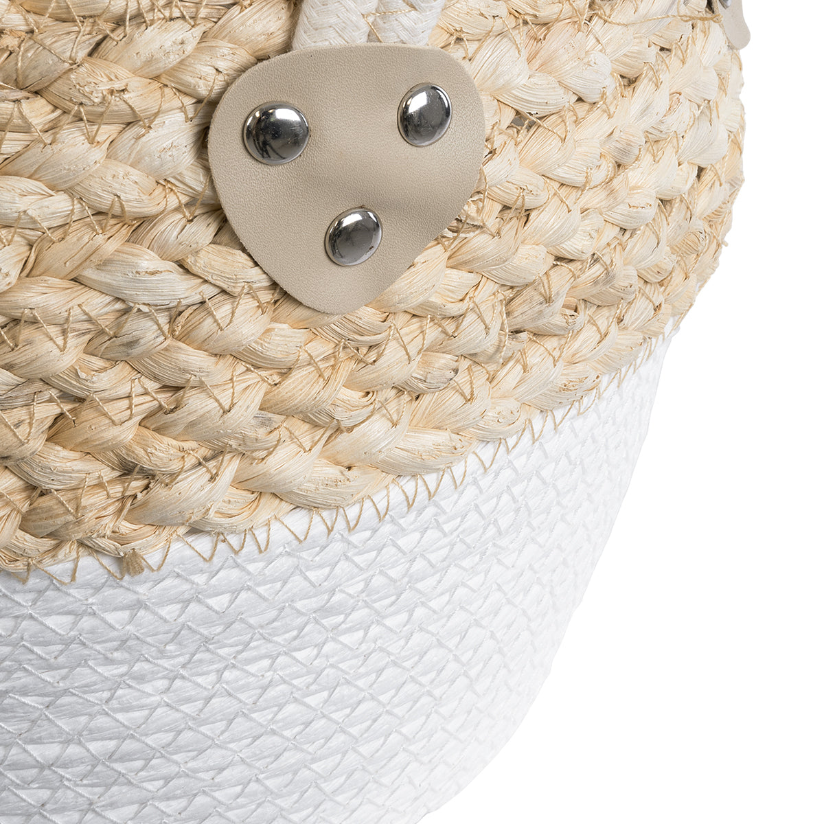 GloboStar® Artificial Garden NEVADA 20577 Διακοσμητικό Πλεκτό Κασπώ Γλάστρα - Flower Pot Μπεζ με Λευκό Φ33 x Υ28cm - ledmania.gr
