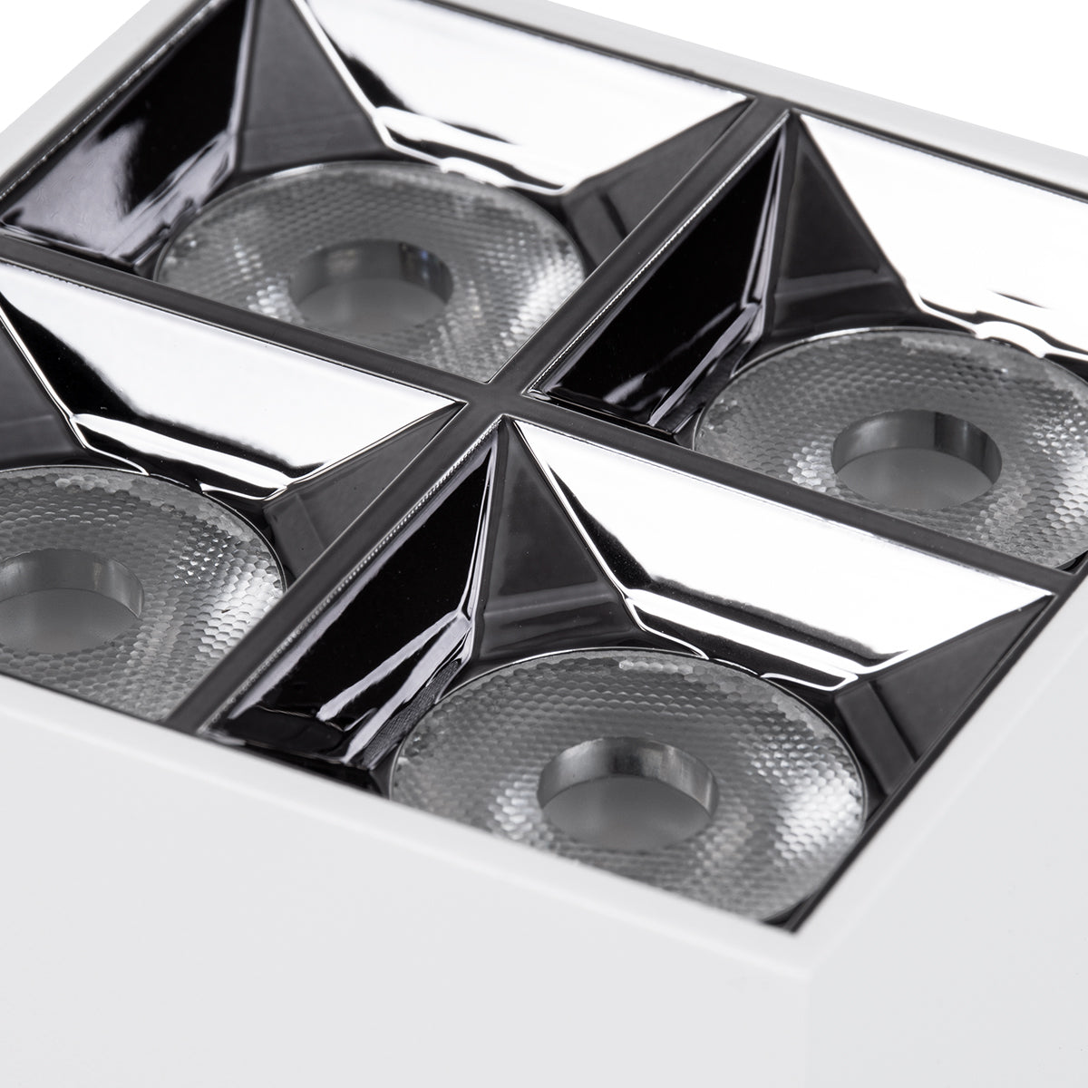 GloboStar® LUMINAR SUPERIOR 60335 Επιφανειακό LED Spot Downlight TrimLess 14W 1890lm 36° AC 220-240V IP20 Μ8.2 x Π8.2 x Υ6.6cm - Λευκό με Κάτοπτρο Χρωμίου - Θερμό Λευκό 2700K - Bridgelux High Lumen Chip Gen2 - TÜV Certified Driver - 5 Years Warranty - ledmania.gr