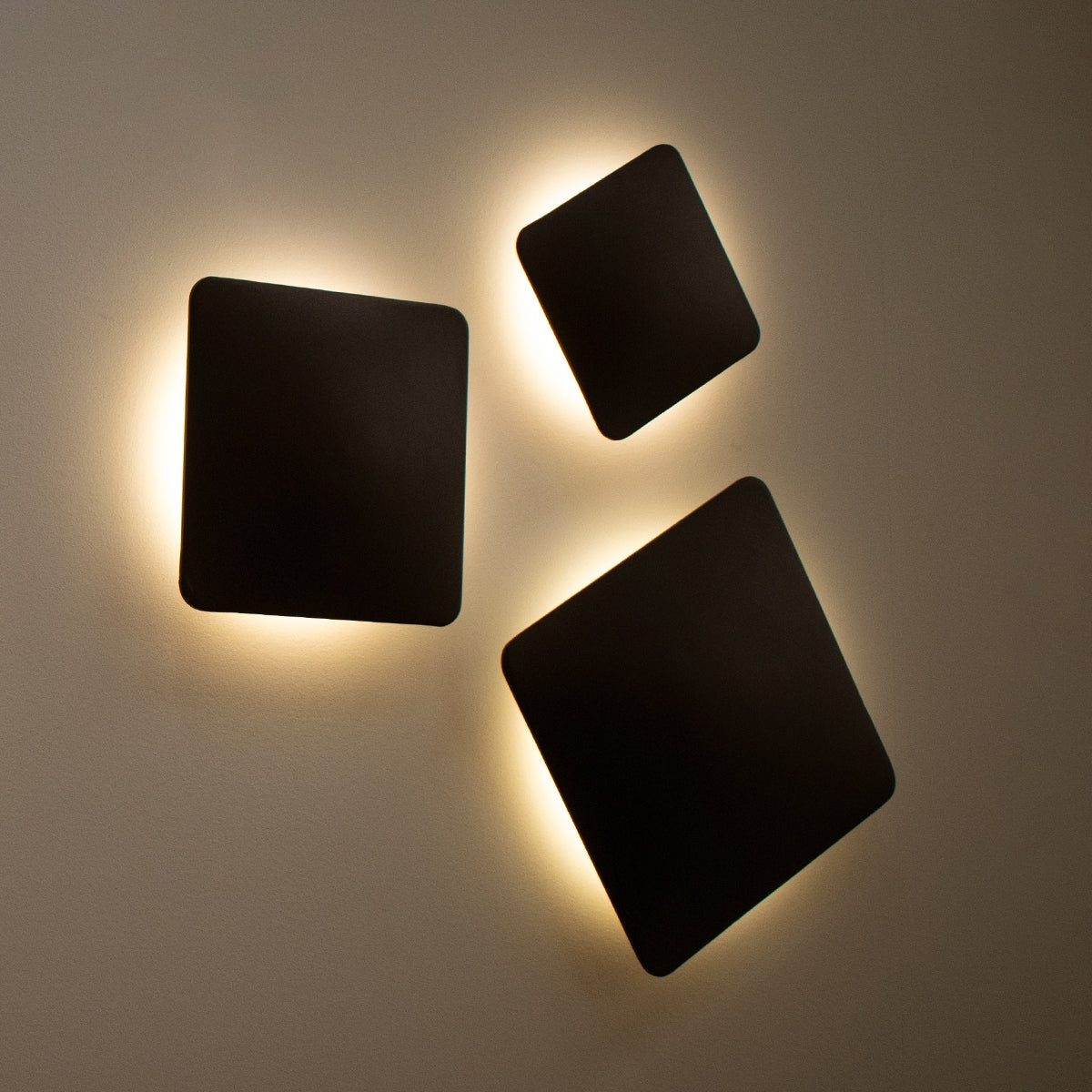 GloboStar® HELIO-S 60495 Φωτιστικό Τοίχου - Απλίκα Αρχιτεκτονικού Φωτισμού Εξωτερικού Χώρου LED 7W 840lm 120° x 360° AC 220-240V Αδιάβροχο IP65 Μ16 x Π5 x Υ16cm - Φυσικό Λευκό 4500K - Μαύρο - Τετράγωνο - Bridgelux Chip - ledmania.gr
