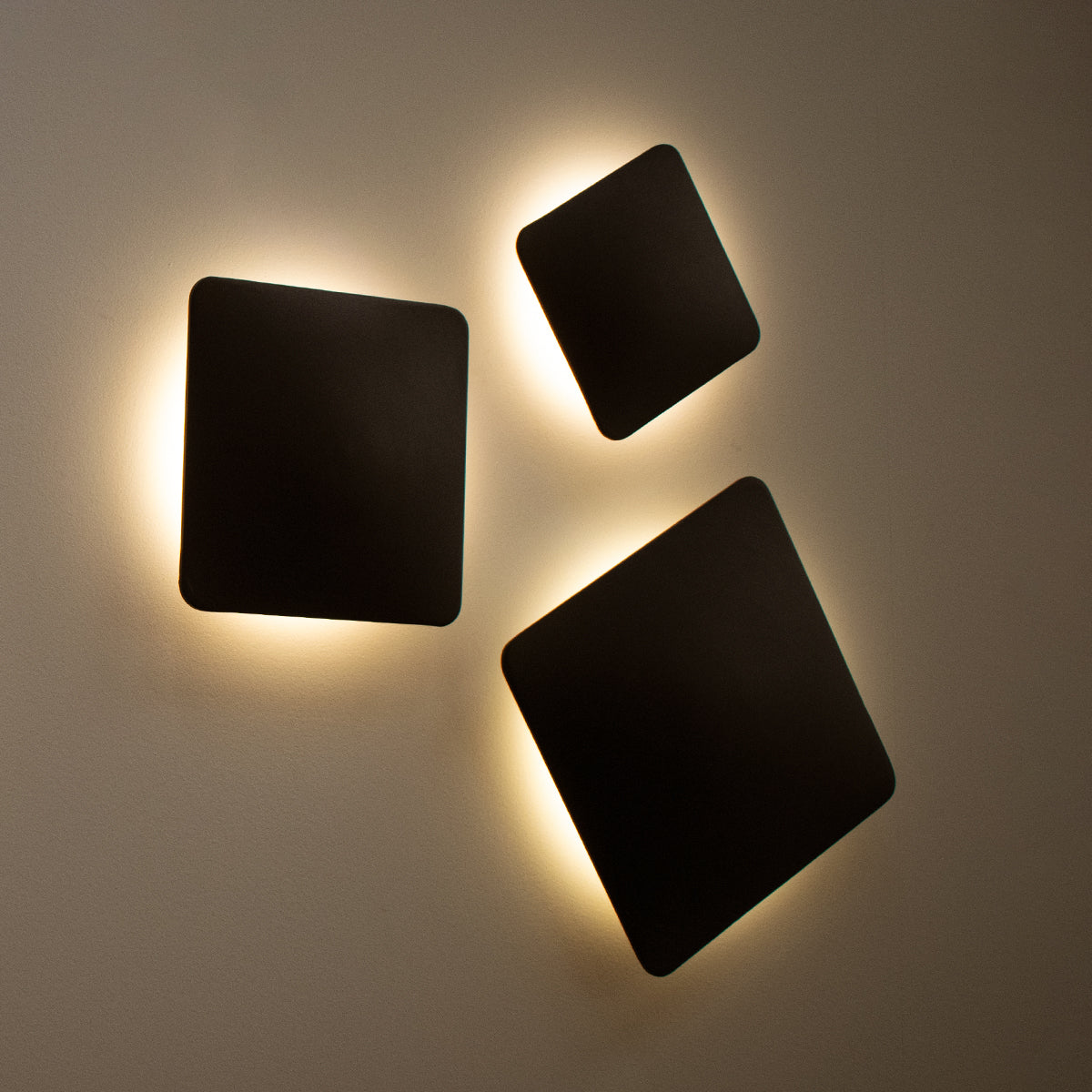 GloboStar® HELIO-S 60497 Φωτιστικό Τοίχου - Απλίκα Αρχιτεκτονικού Φωτισμού Εσωτερικού/Εξωτερικού Χώρου LED 12W 1440lm 120° x 360° AC 220-240V Αδιάβροχο IP65 Μ26 x Π5 x Υ26cm - Φυσικό Λευκό 4500K - Μαύρο - Τετράγωνο - Bridgelux Chip - 3 Years Warranty - ledmania.gr