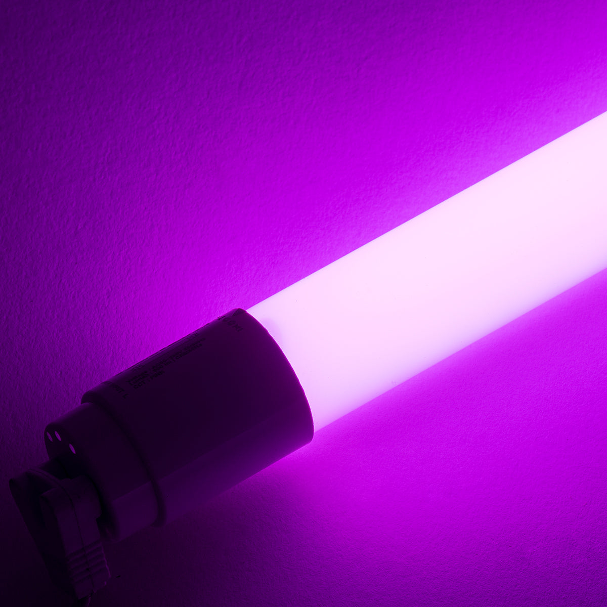 GloboStar® 60900 LED Λάμπα Τύπου Φθορίου Γυάλινη T8 G13 120cm 18W 600 lm 300° AC 220-240V IP20 Φ2.7 x Μ120cm Ροζ - Φούξια - ledmania.gr