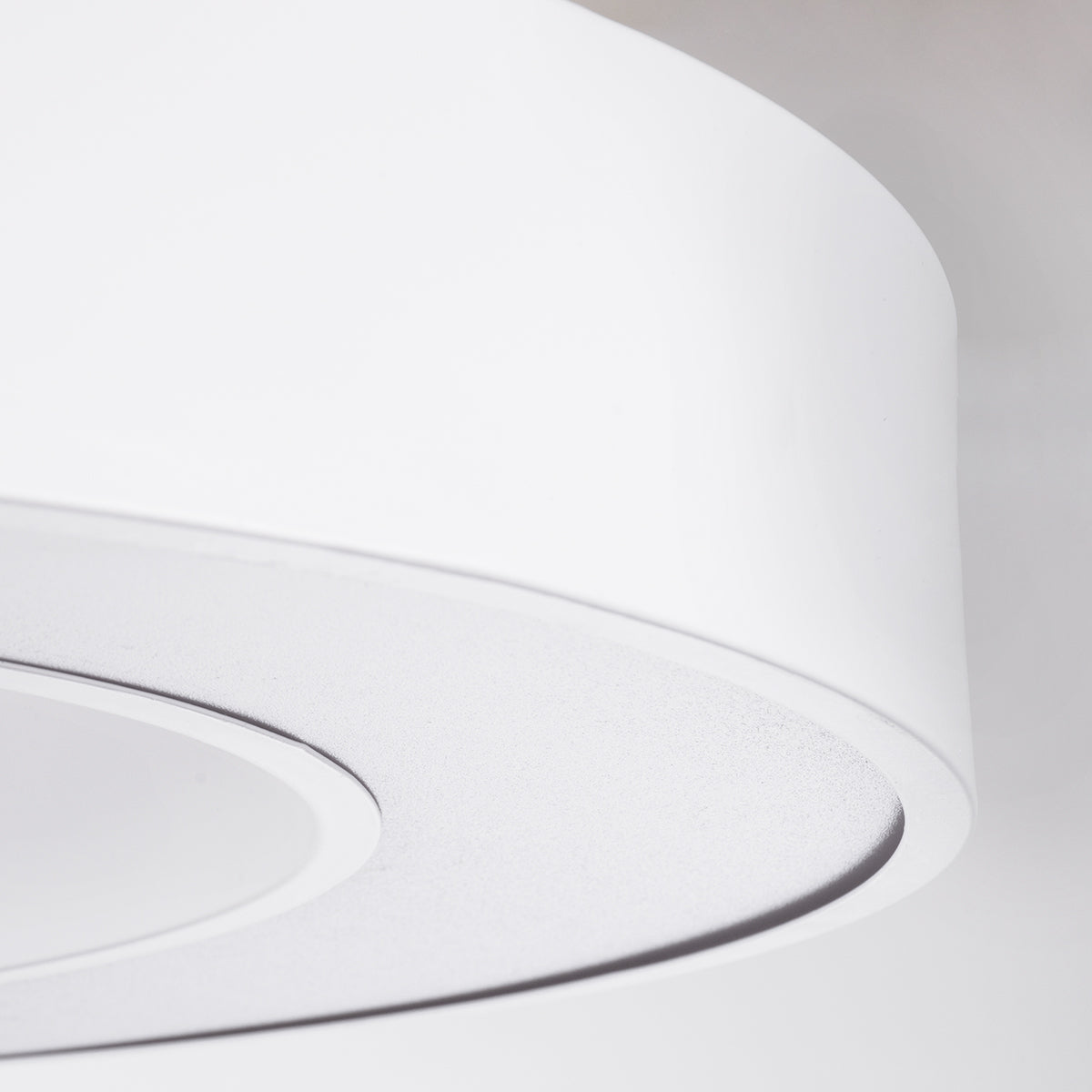 GloboStar® RA 61197 Κρεμαστό Φωτιστικό Δαχτυλίδι-Κύκλος LED CCT 75W 8250lm 120° AC 220-240V - Εναλλαγή Φωτισμού μέσω Τηλεχειριστηρίου All In One Ψυχρό 6000k+Φυσικό 4500k+Θερμό 2700k Dimmable Φ80cm - Λευκό - 3 Years Warranty - ledmania.gr